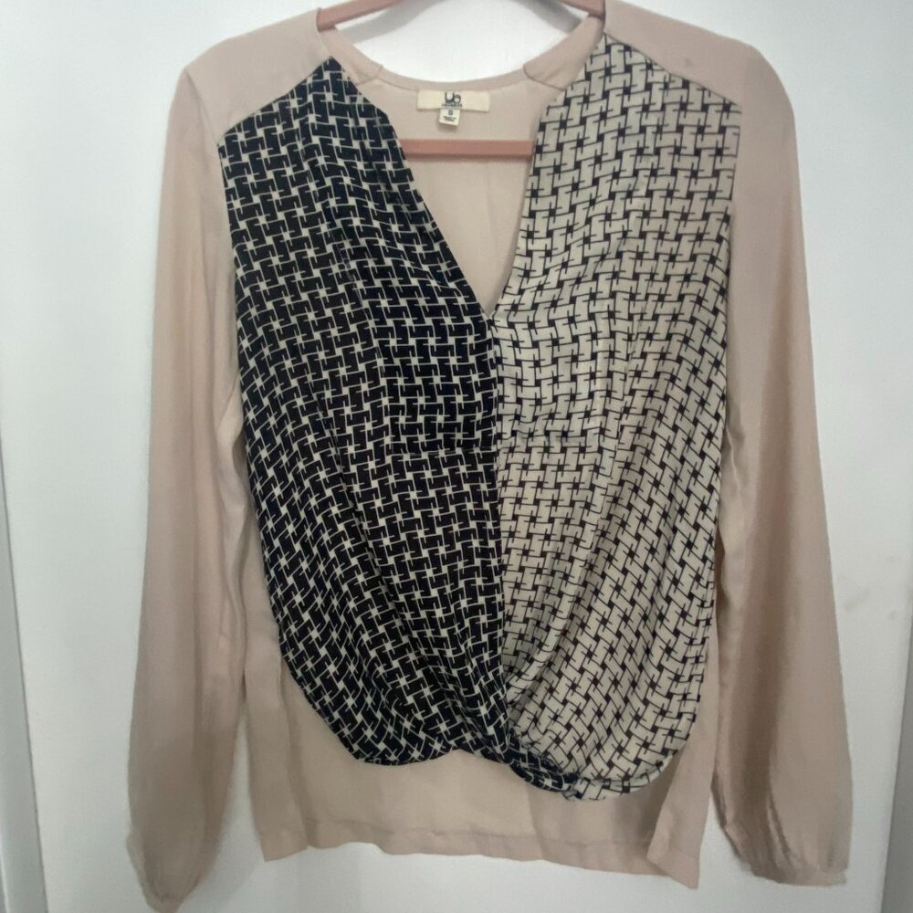 Ya shirt, small. Taupe and black